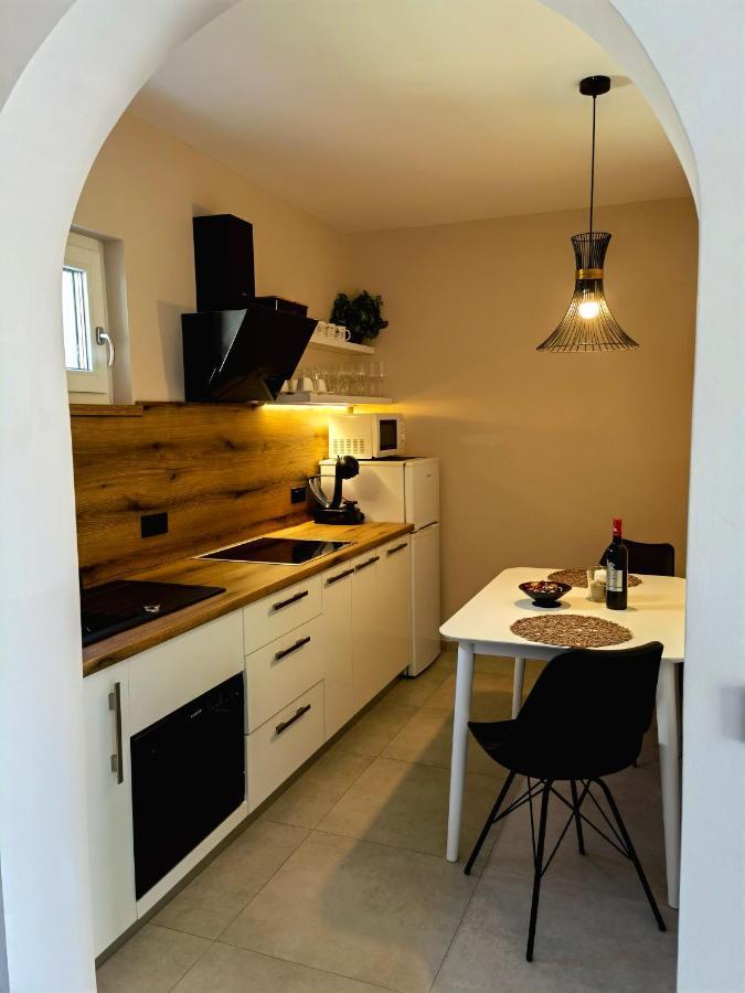 Stay In The Very Heart Of Porec - 50M To The Beach מראה חיצוני תמונה